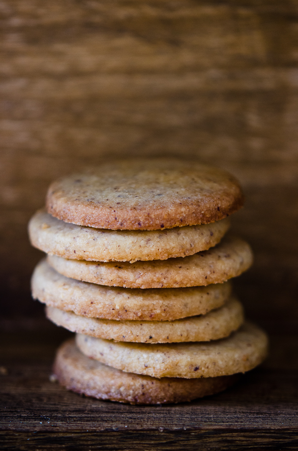 © 2012 Viviane Perenyi Hazelnut Cookies