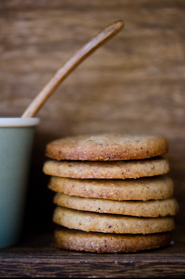 Hazelnut Cookies | At Down Under | Viviane Perenyi