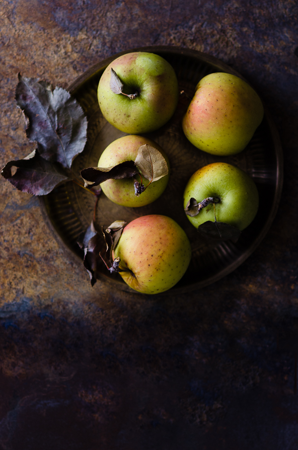 Apples Still Life | At Down Under | Viviane Perenyi